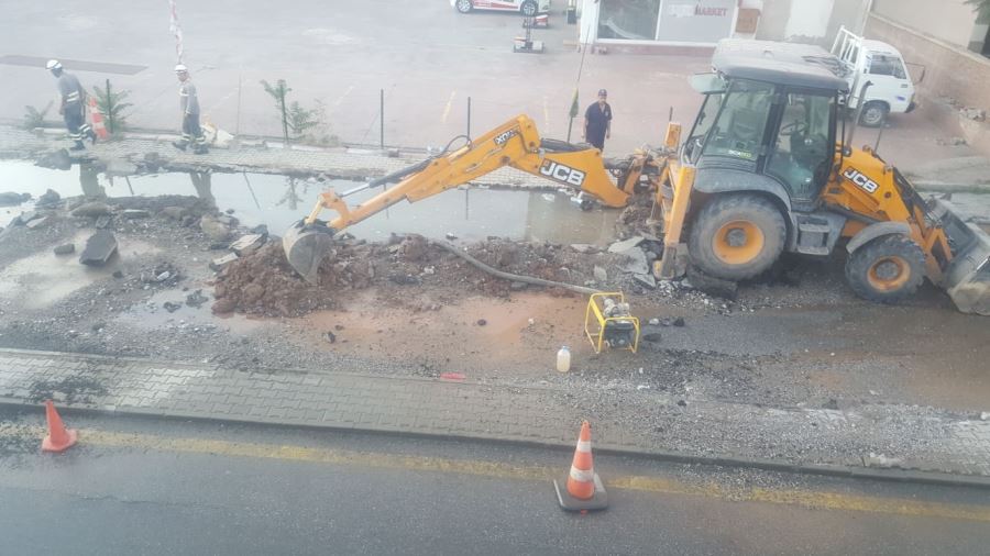 SAYGILI GALİBA BARAJ YAPIYOR ŞEHRİN ORTASINA İNŞALLAH BUNDAN BÖYLE SULARIMIZ KESİLMEZ.