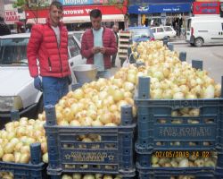 GÖZÜNÜZ AYDIN SOĞAN ISPARTOCUNUN ELİNDE BİRAZ ATEŞİ DÜŞTÜ.